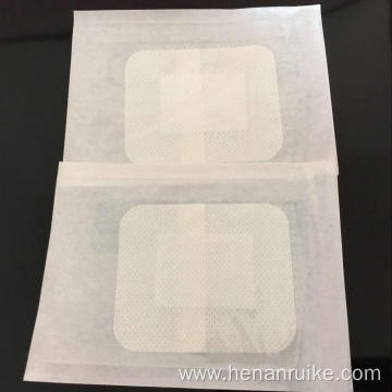 Self-adhesive wound dressing for single use